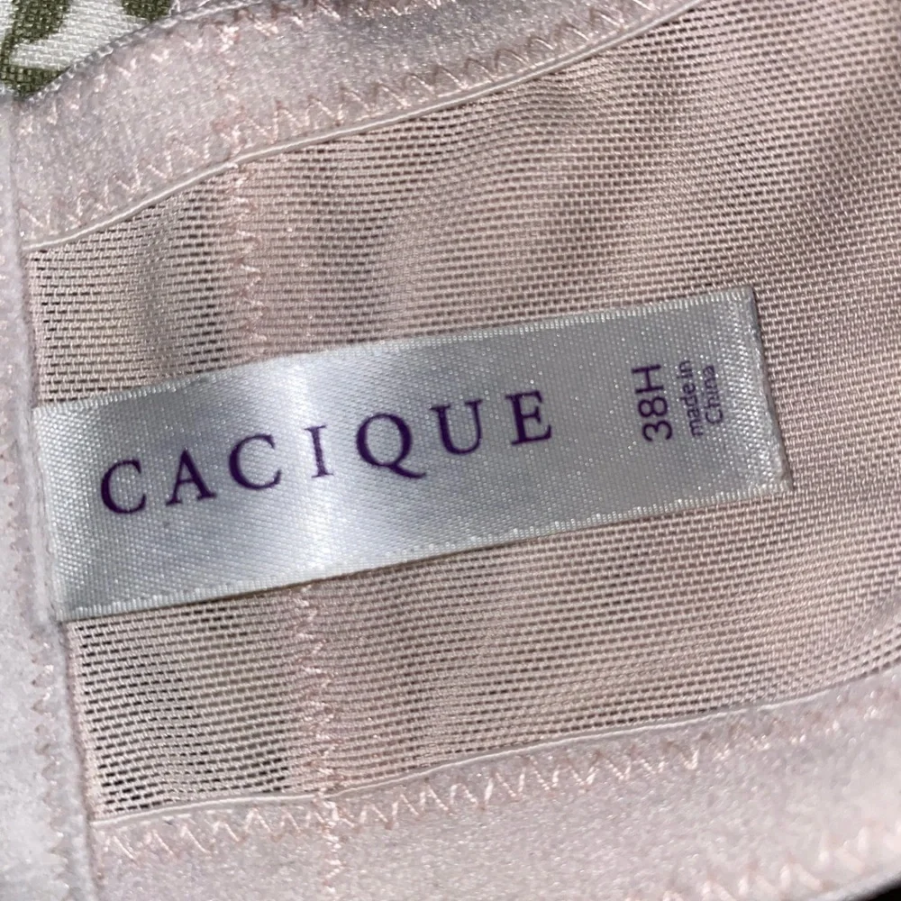 Cacique Pink Floral Lace‎ Underwire Bra